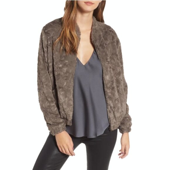 Astr Jackets & Blazers - ASTR the Label Danika Faux-Fur Jacket Plush Gray Med
